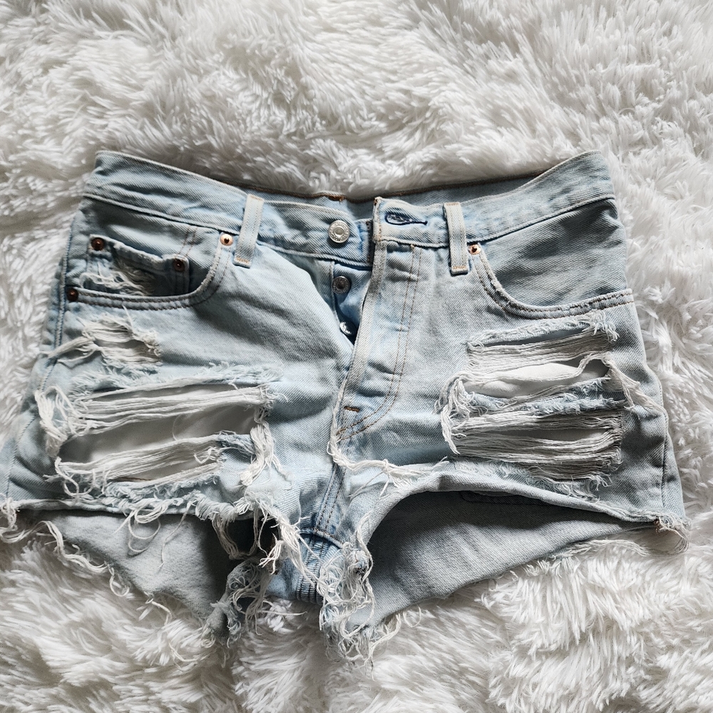 Levi 501 jean short